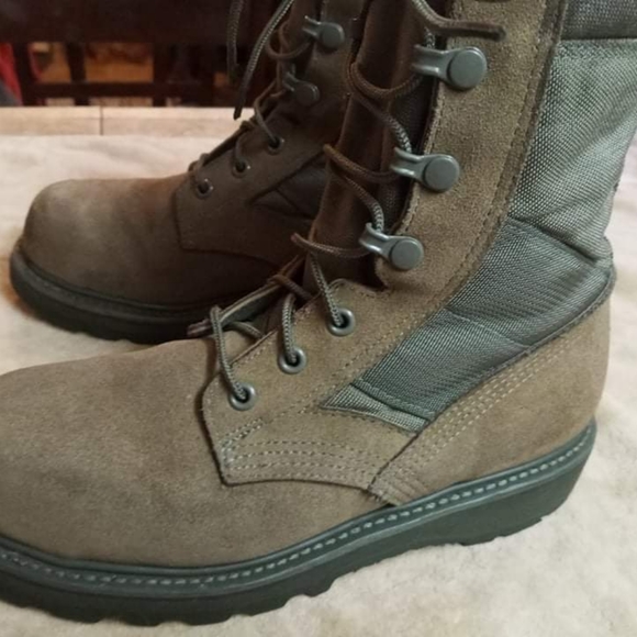 Vibram Military Style Men\'s Boots